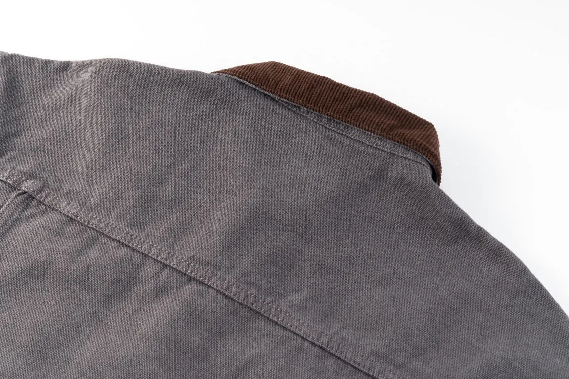 170 Carhartt WIP & Carhartt Retro heavy-duty washed Detroit multi-pocket Japanese jacket denim jacket. Ready-to-wear washed and distressed. If you know how to do it, you have already started! The upper body is very handsome, more fashionable than the regular color. Respect the original Detroit jacket style and make better adjustments! The overall appearance of the clothes is washed with a slight distressed effect. After washing, the canvas is soft and not as hard as the main line! The classic accordion sleeve design on the back is convenient for daily activities! Style number: # Color: Gray Black Size: 46 48 50 52